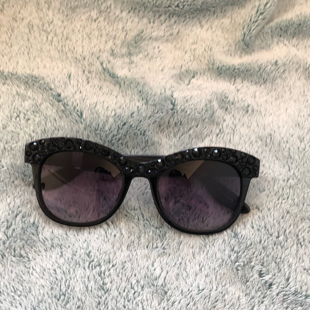 Betsy Johnson Sunglass